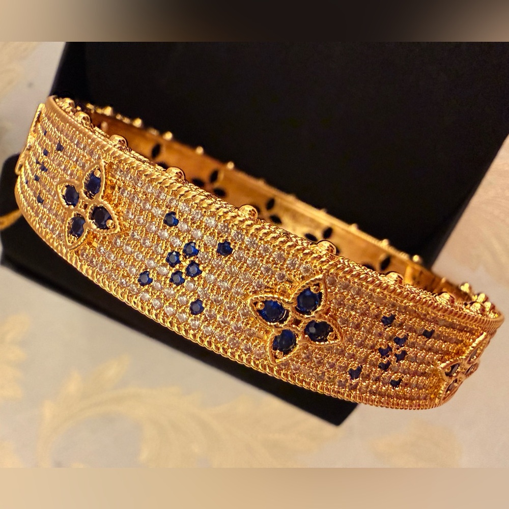 Elegant Gold and Blue Women's Bracelet